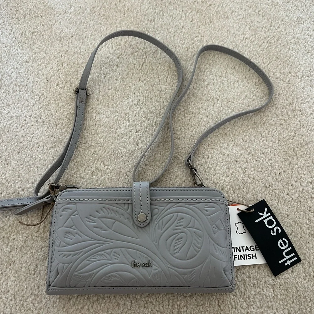 NWT The Sak Iris Leather Large Smartphone Crossbody Bag - Picture 4 of 11